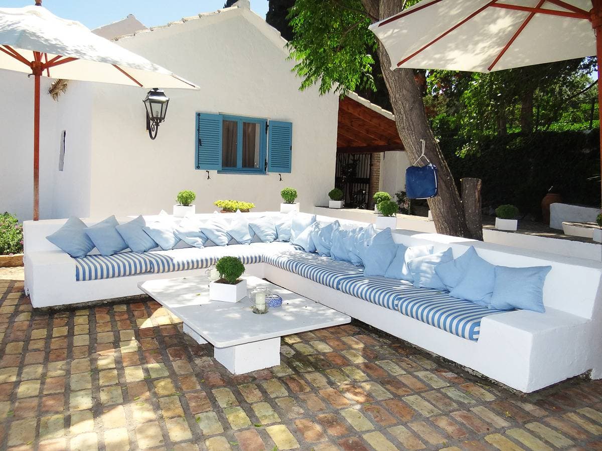 Foto 10 von 32: Villa für 16 Personen mit Terrasse