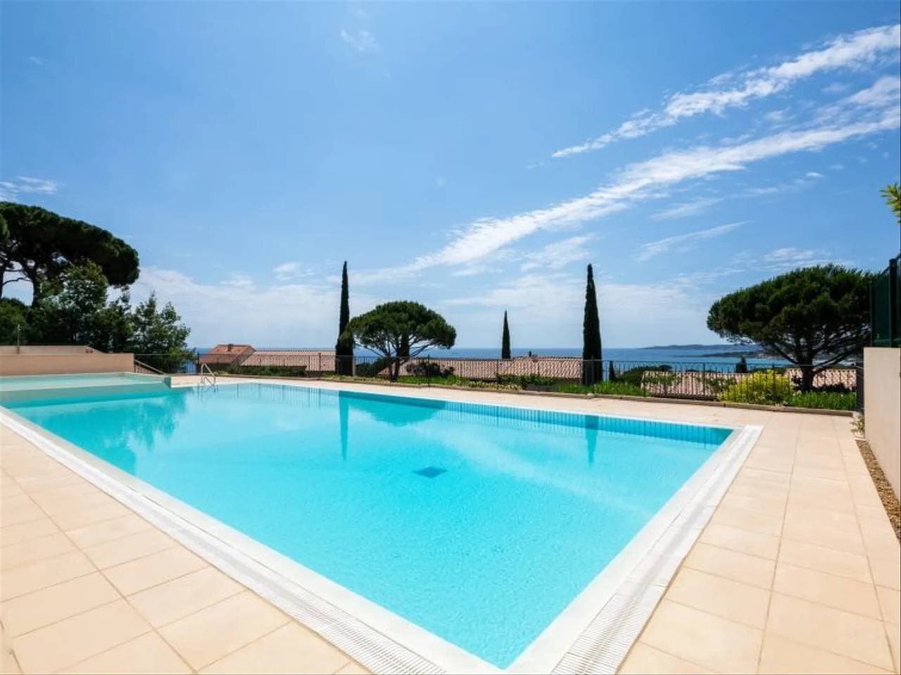 Le Panorama 1