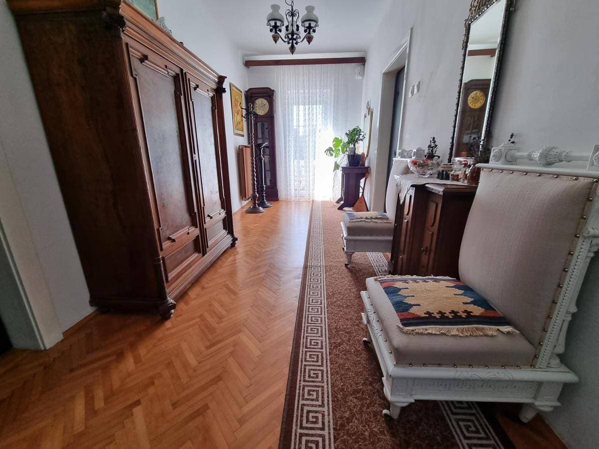 Foto 5 von 9: Double Room with Private Bathroom