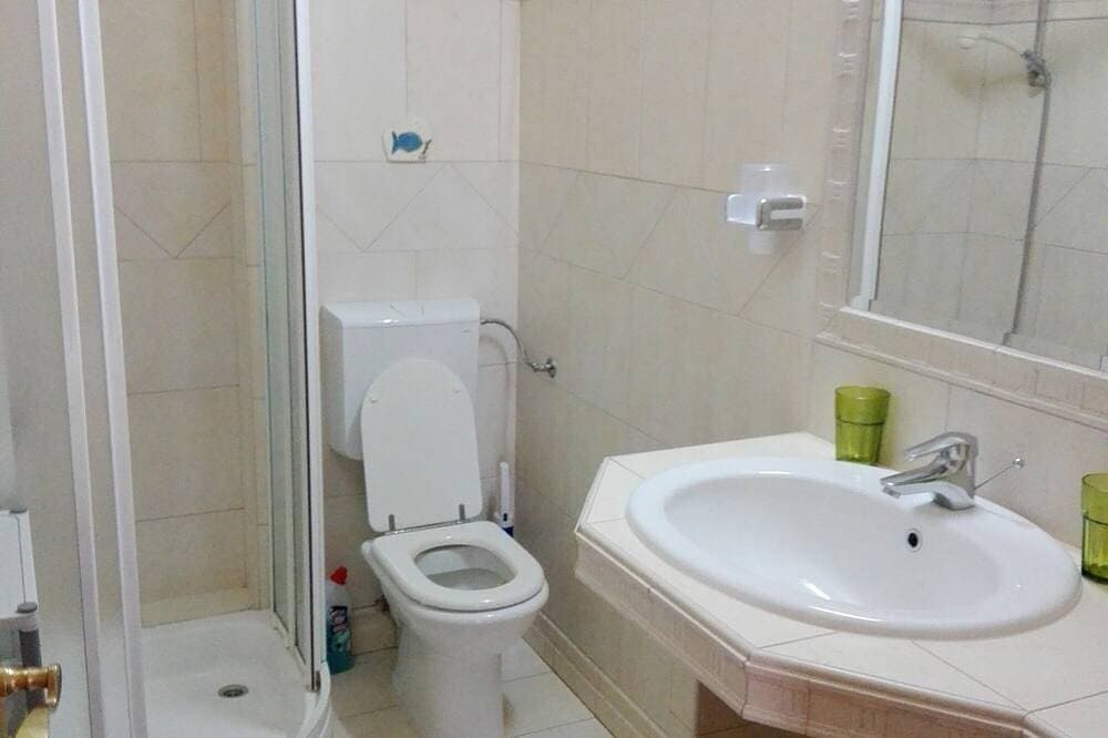 Foto 4 von 13: 2-Zimmer-Ferienwohnung mit Terrasse und Meerblick Banjol, Rab
