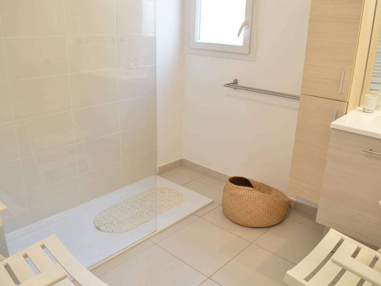 Foto 12 von 17: 3-Zimmer-Wohnung mit Pool, Terrasse und Parkplatz - 500m zum Strand, Cavalaire-sur-Mer
