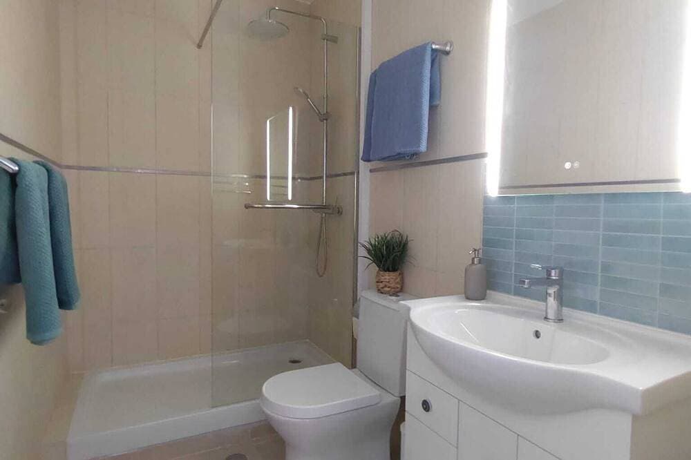 Foto 9 von 21: 3 bedroom apartment Salema Amazing sea view Shared pool Beach 5 min walk