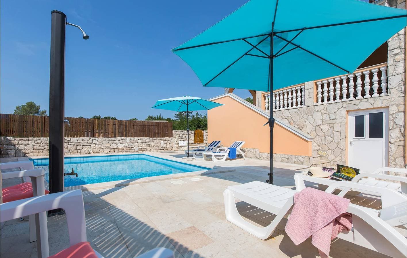 Foto 5 von 38: Gemütlich, 2 km von Labin entfernt – Modernes Apartment mit Terrasse und WLAN