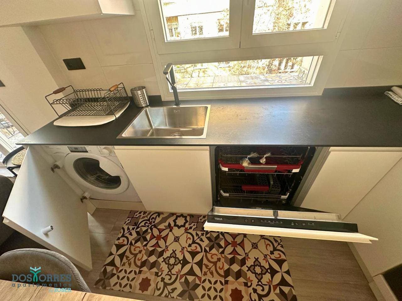 Foto 10 von 11: Two-Bedroom Apartment