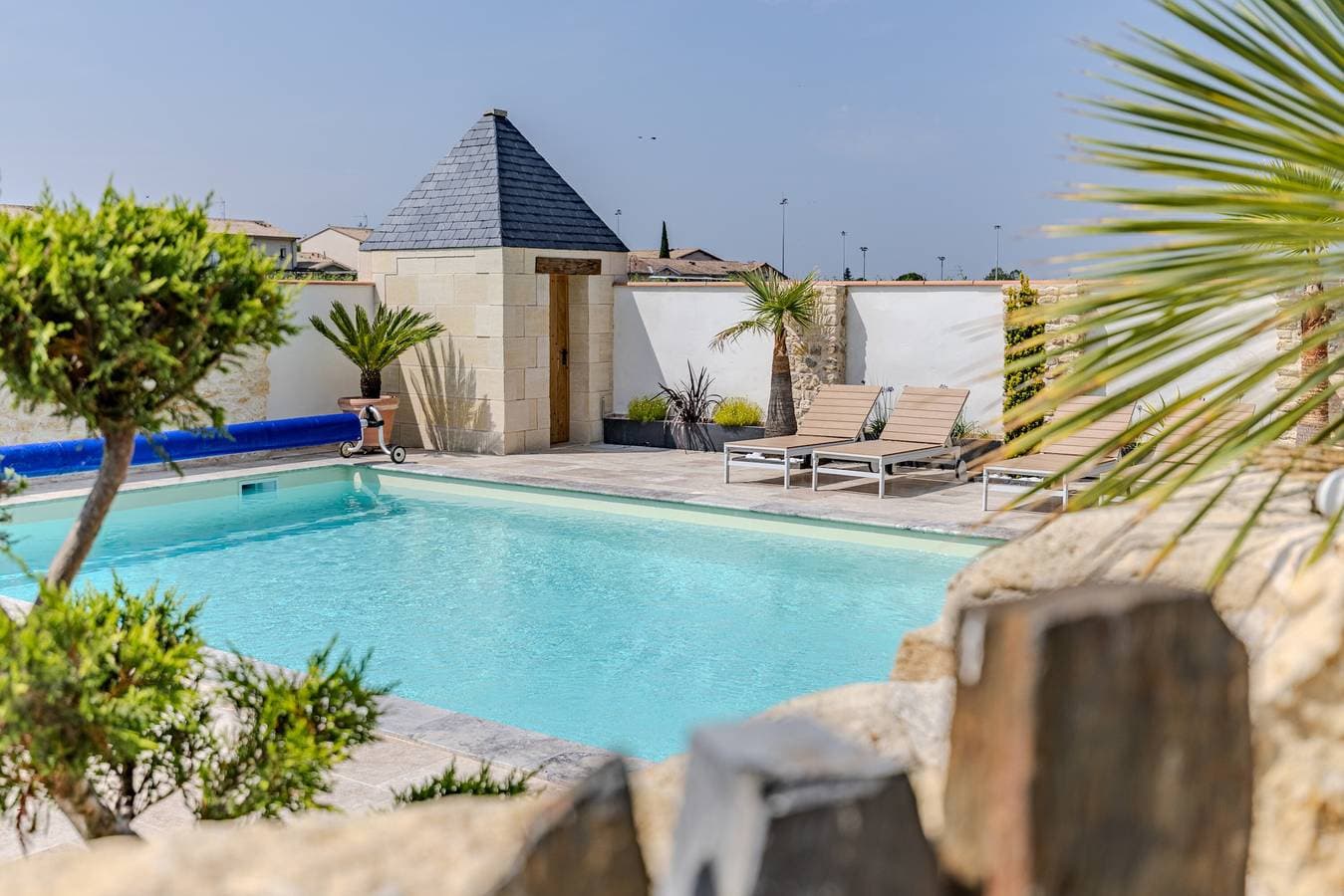 Foto 5 von 25: Ferienhaus 'Les Marronniers' mit Pool und Blick auf die Weinberge in Montagne