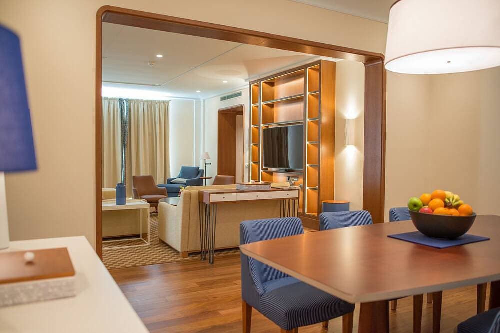 Foto 12 von 23: Luxus Regent Penthouse mit Meer und Bergblick für 6 Personen