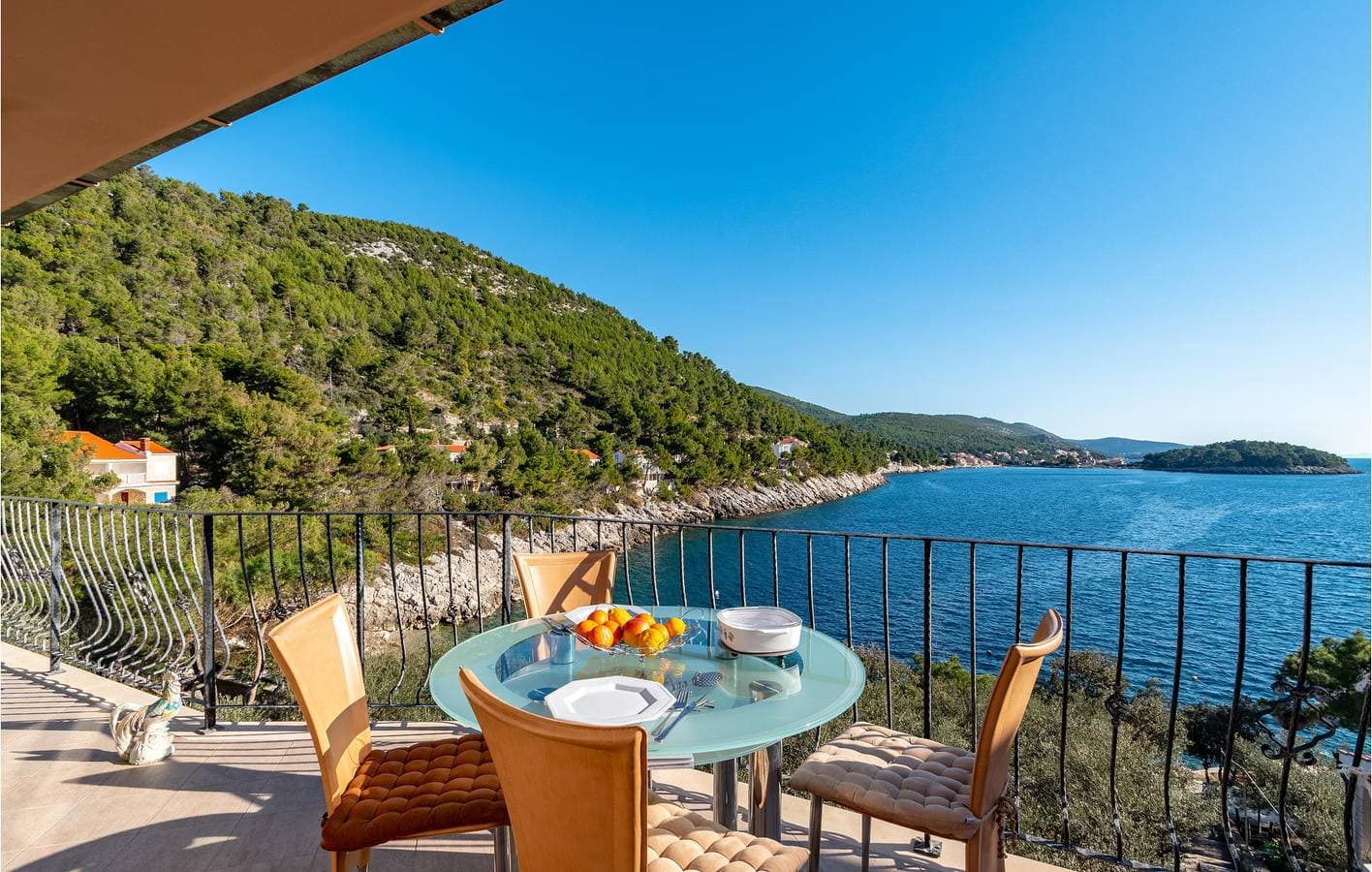 Reizende Ferienwohnung mit Garten, Terrasse und Zugang zum Strand 1
