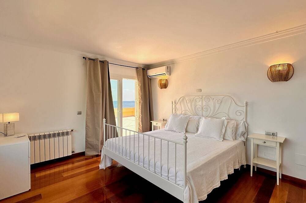 Foto 5 von 30: Erstaunliche Villa am Wasser. Erstaunliches Anwesen am Meer