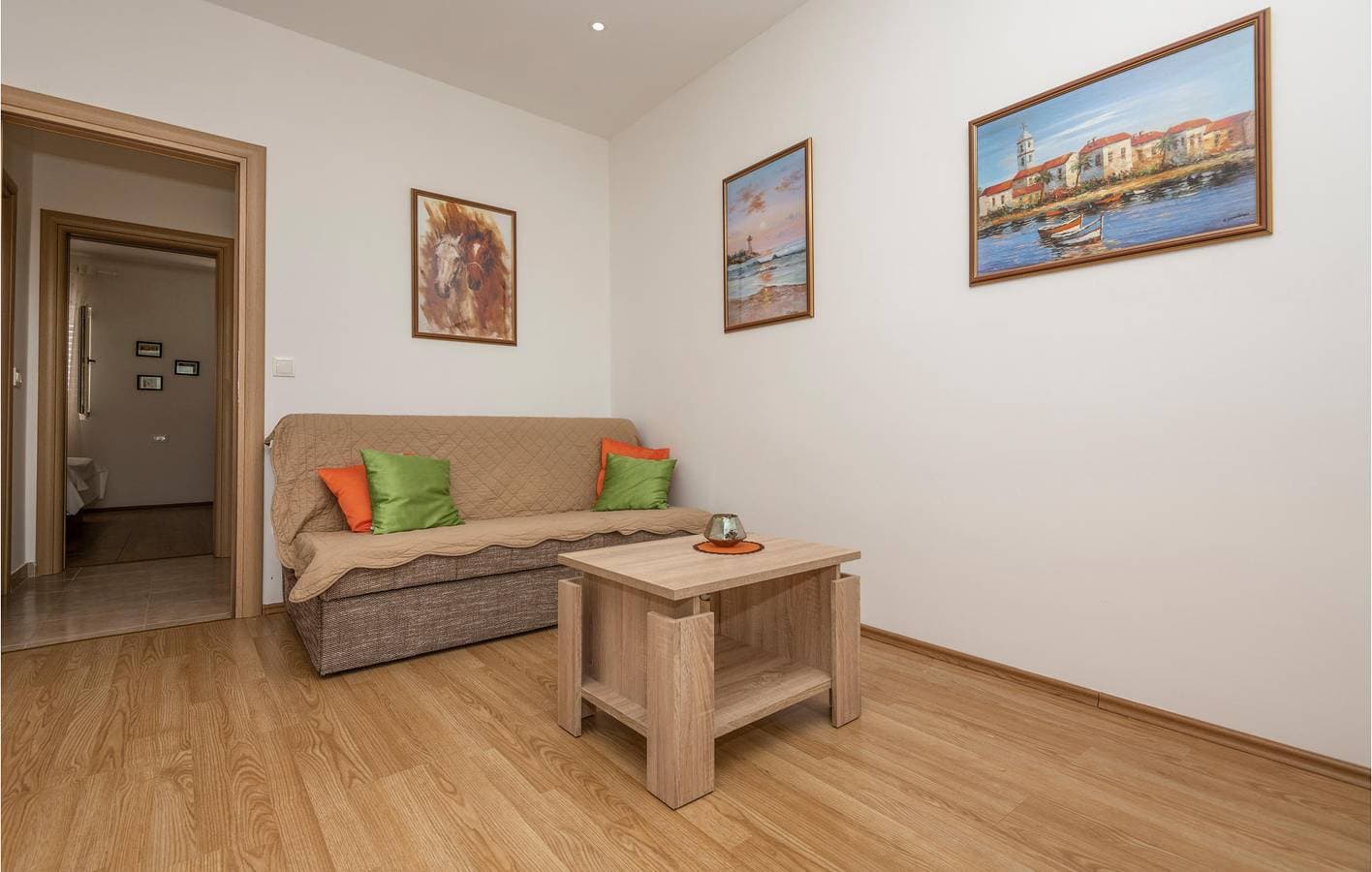 Foto 4 von 27: Gemütliches Apartment mit Meerblick in Makarska, mit Terrasse und kostenlosen Parkplätzen