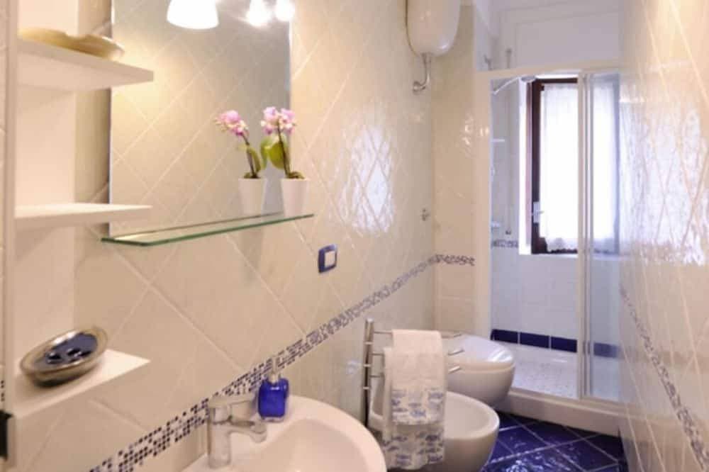 Foto 13 von 28: Maiori Reginella mit Meerblick Terrasse, Wi-Fi, Aria Cond und in der Nähe von Amalfi