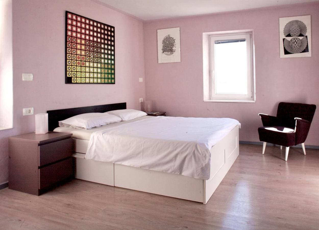Foto 4 von 18: One-Bedroom Apartment