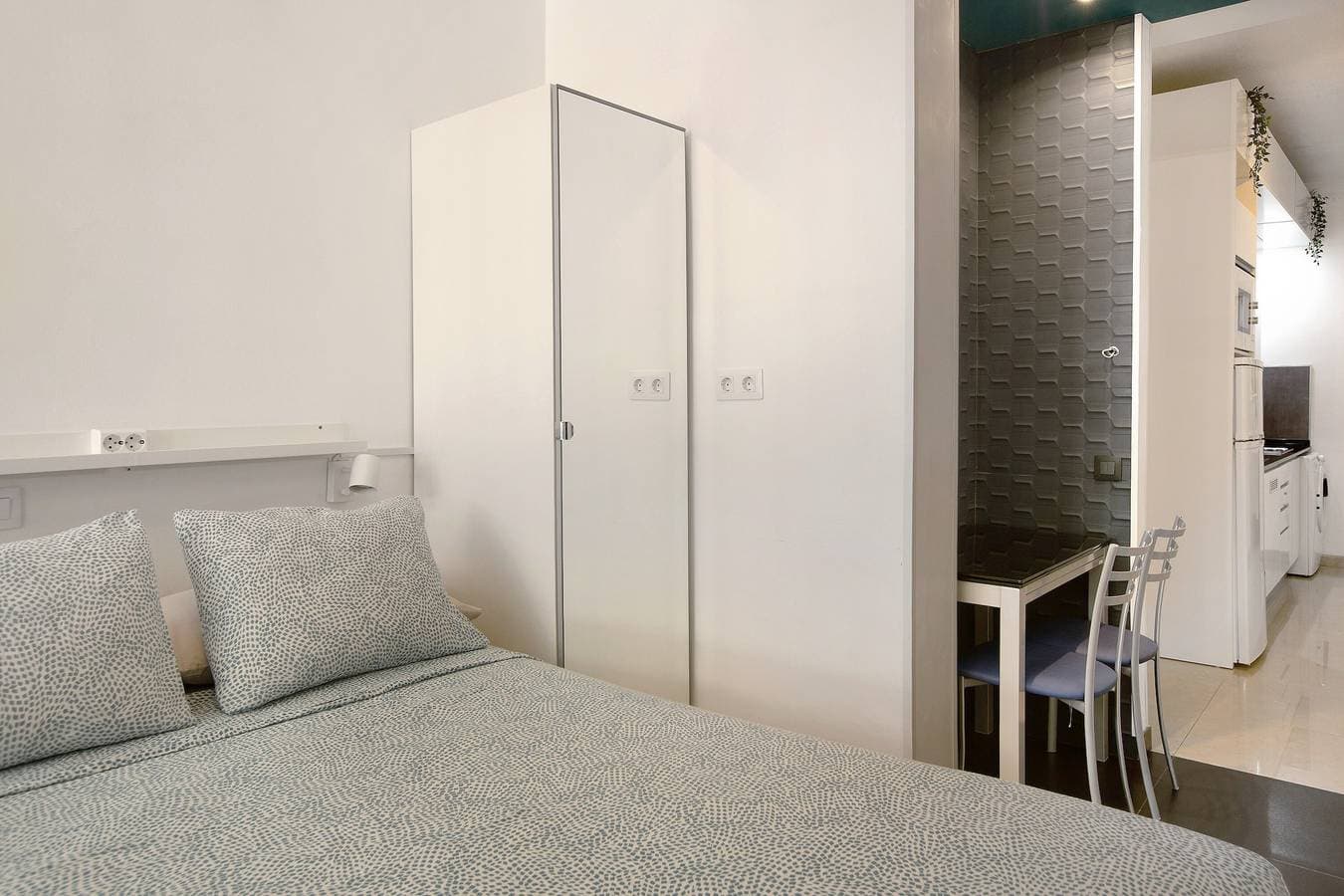 Foto 12 von 20: Ferienhaus 'Beach Studio Apartment Canteras' mit Meerblick & WLAN