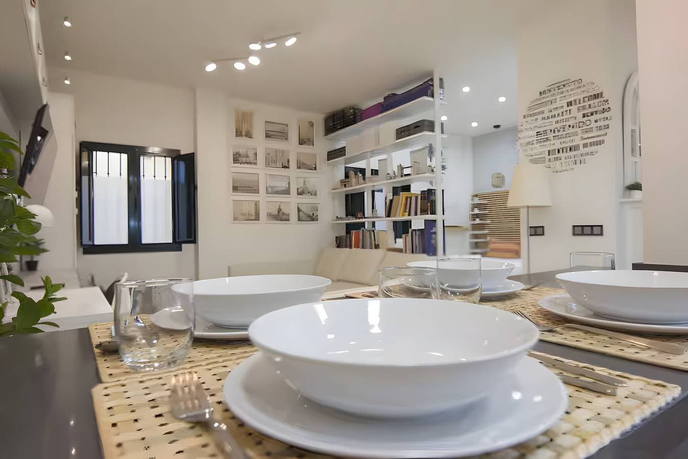 Foto 12 von 29: Designer-Loft an der Alameda von Sevilla – Smart-Tech & Wellness-Oase