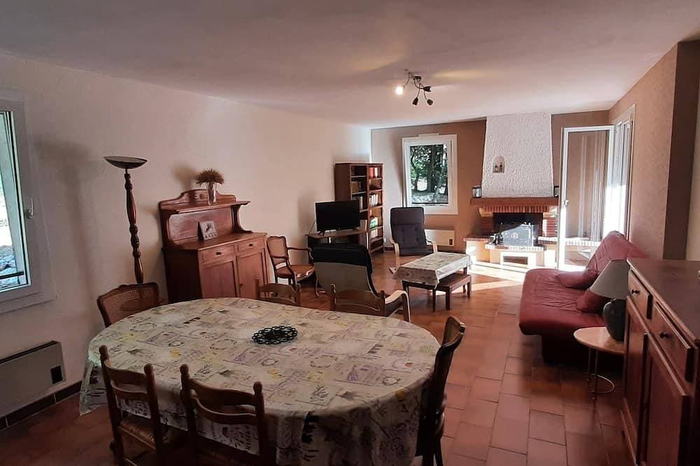Foto 6 von 11: Villa des Chênes, Ombrage et Quiétude, à 5 min D'oraison et du lac de Baignade