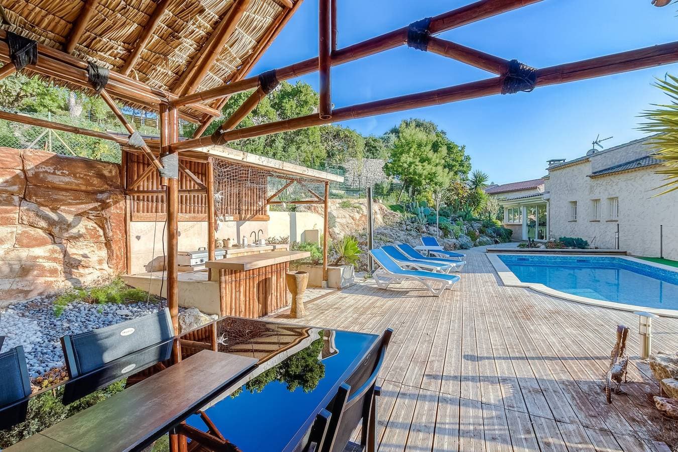 Foto 4 von 27: Enchanted Bird Mountain Villa mit Paradiesgarten und Gemeinschaftspool