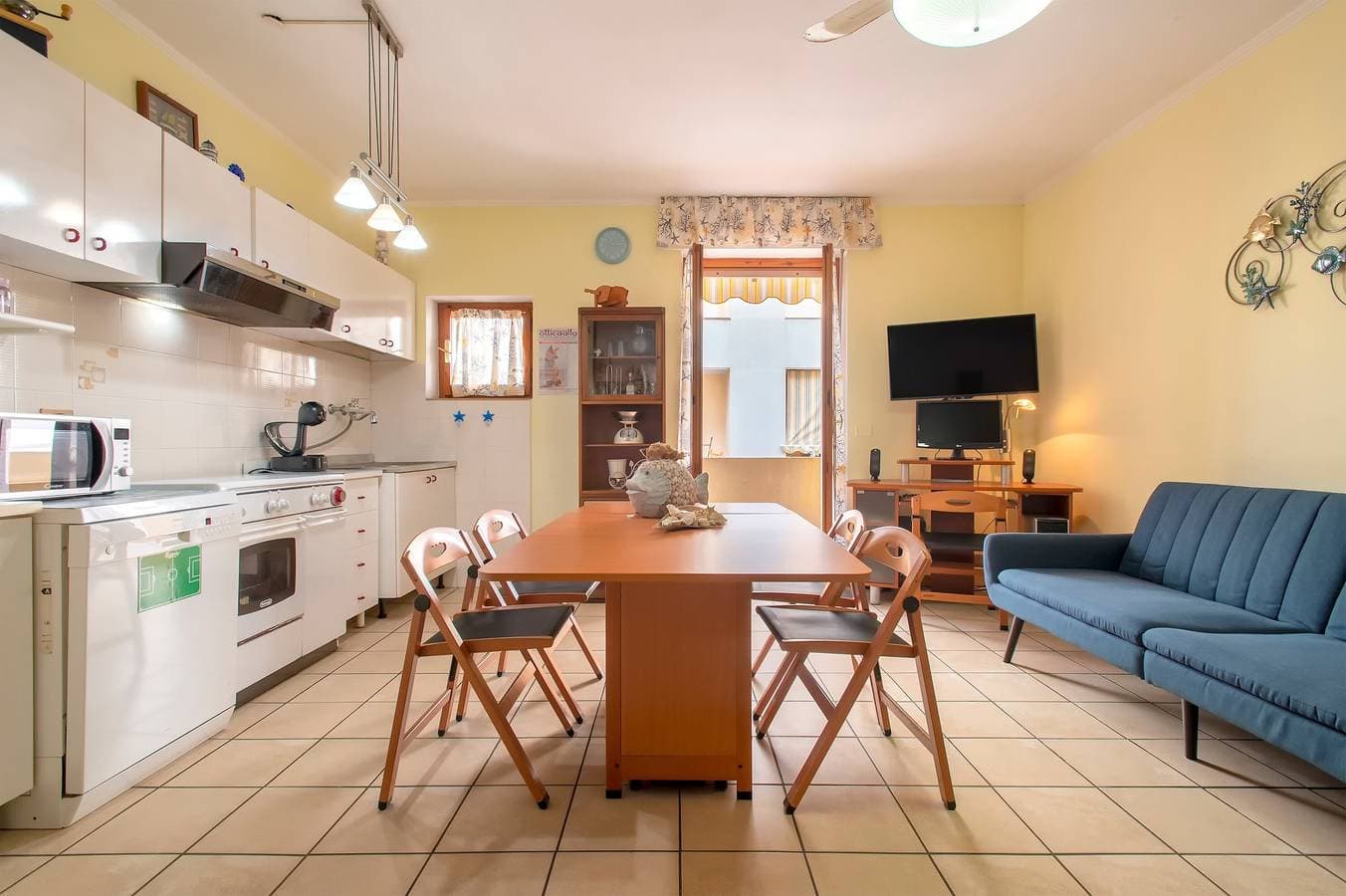 Foto 9 von 25: Ferienwohnung 'Alghero Lido A 100mt Dalla Spiaggia' mit Meerblick, Balkon und Wi-Fi