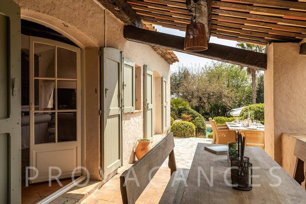 Foto 11 von 75: Exklusive Villa mit Panoramablick und privatem Pool in der Nähe von Saint-Paul-de-Vence