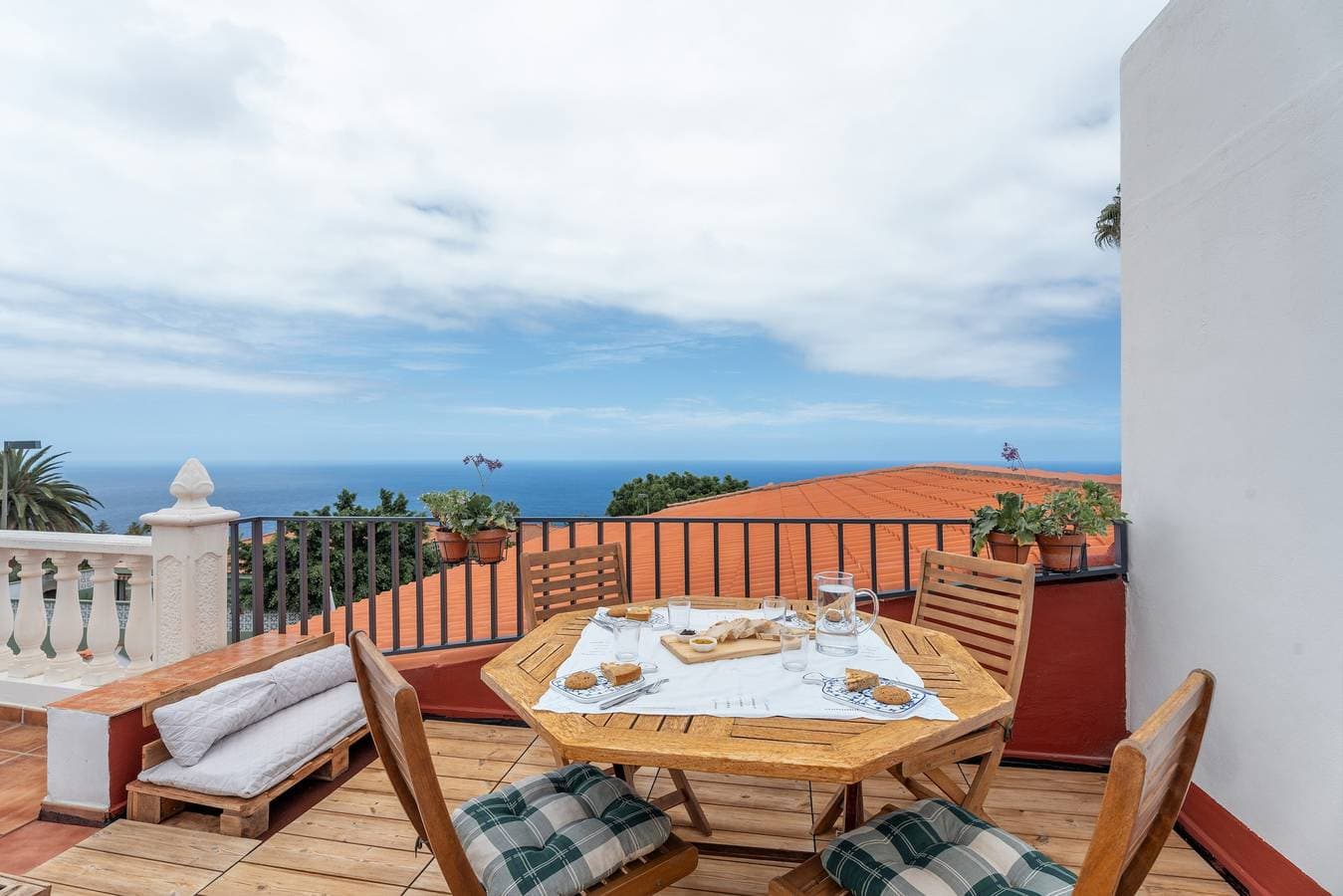 Foto 2 von 30: Ferienhaus 'Casa Valeria Vista Mare e Teide' mit Meerblick, privater Terrasse & WLAN