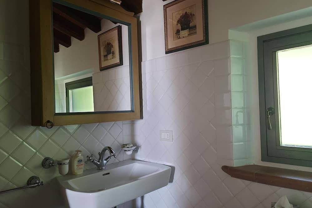 Foto 11 von 30: Typisch toskanisches Landhaus auf den Hügeln zwischen Viareggio und Camaiore.