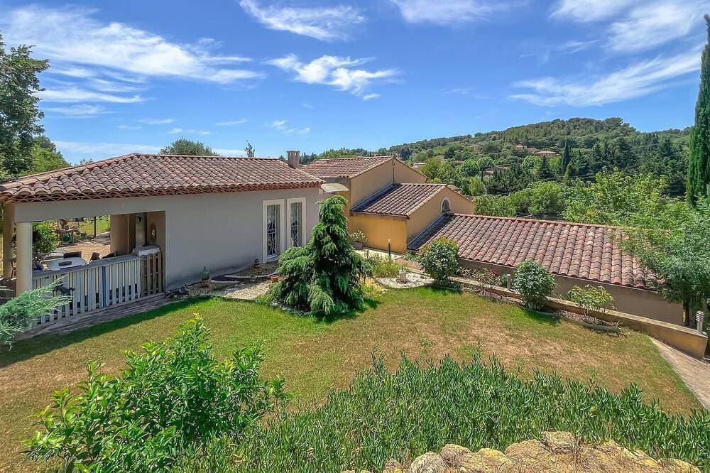 Beautiful home in Miramas 1