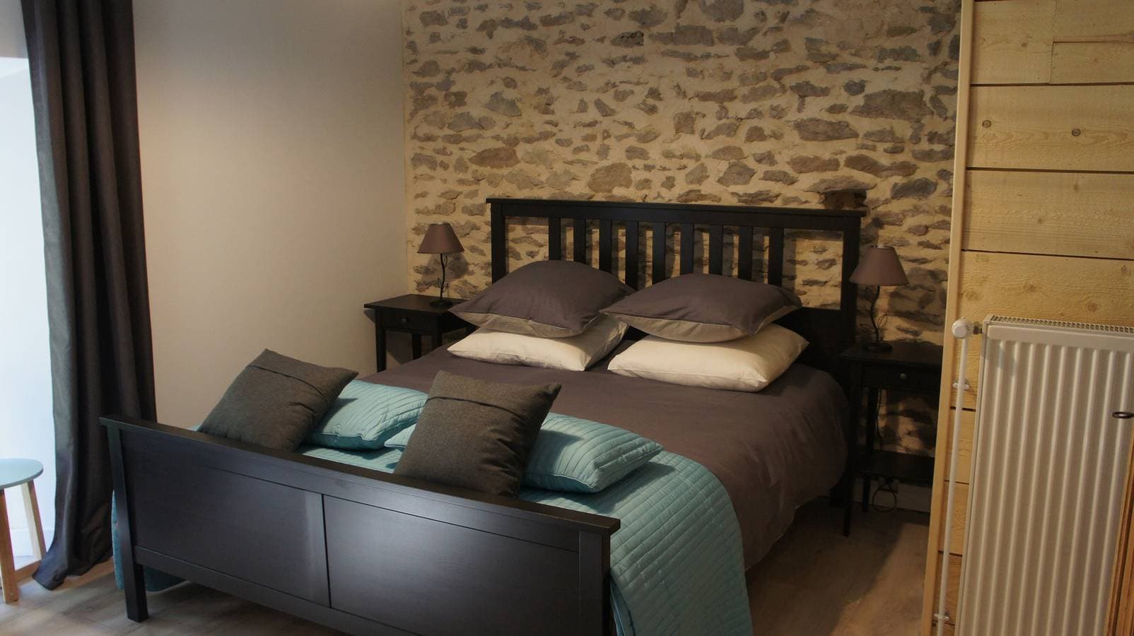 Foto 2 von 12: Gästezimmer „La Trouverie - Zimmer 3“ mit Terrasse, Gemeinschaftsgarten und WLAN