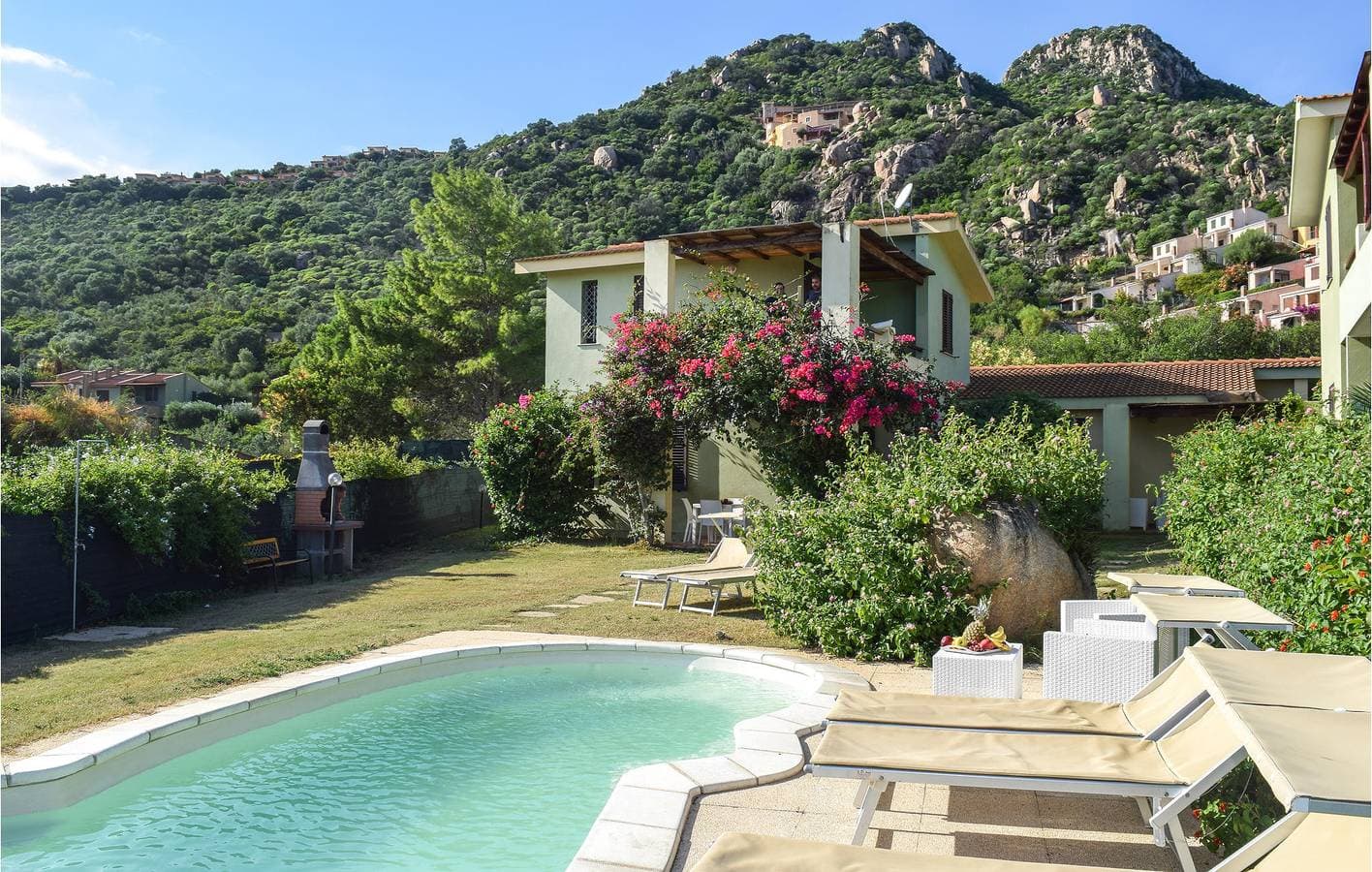 Foto 9 von 15: Appartement mit Meerblick, AC, Parkplatz, Küche und Garten - Nähe Costa Rei Strand