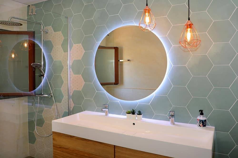 Foto 10 von 30: Familienvilla mit privatem Pool, Jacuzzi, großem Garten und Freizeitbereich