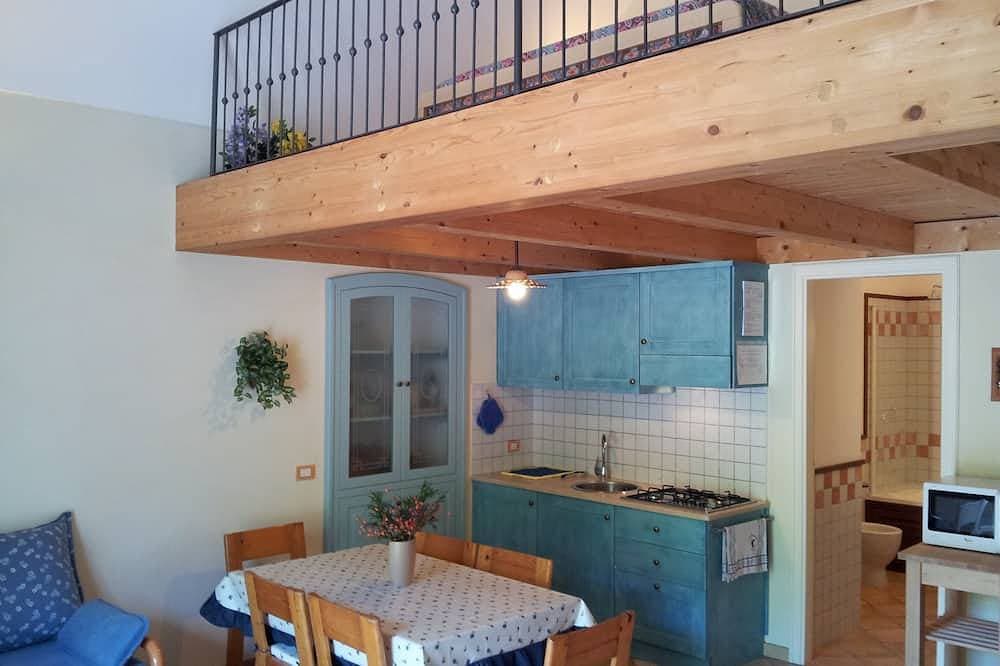 Foto 9 von 19: La Vigna - komfortables Loft mit Außen-Whirlpool umgeben von Zitronengärten