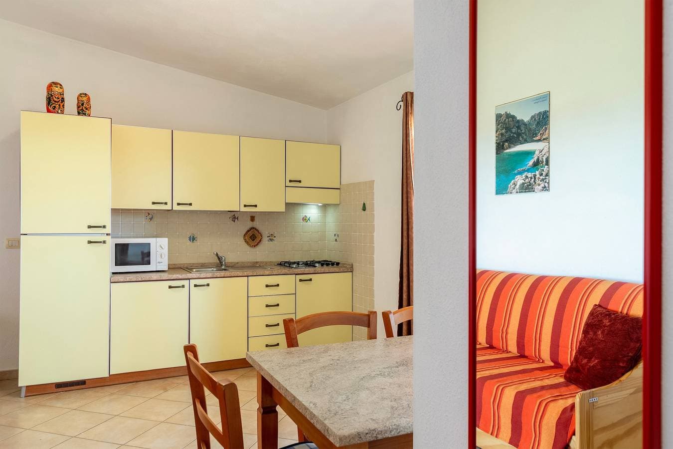 Foto 5 von 35: Ferienwohnung 'Sea View Isola Rossa Apartment' mit Meerblick, WLAN und Klimaanlage