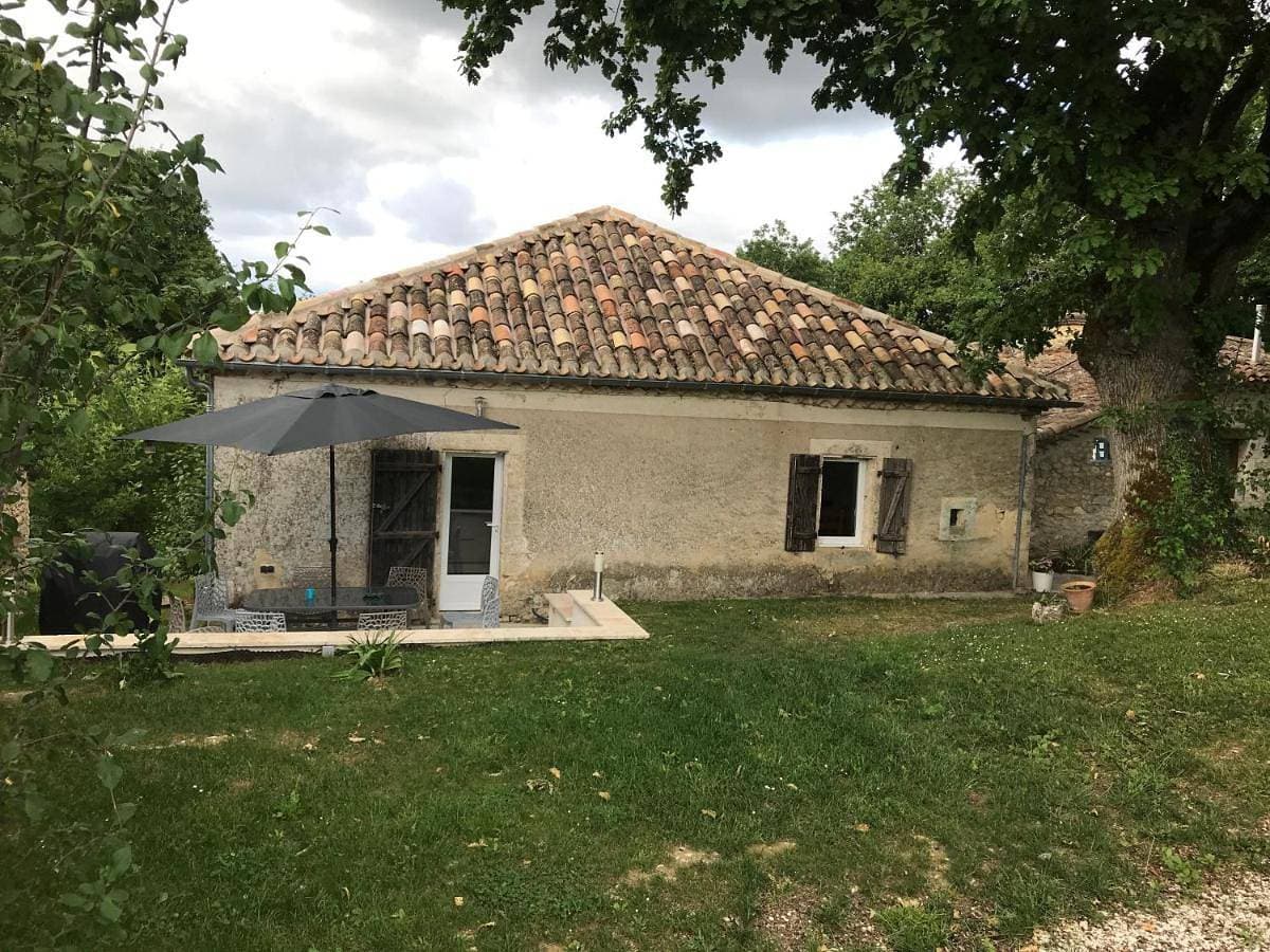 Foto 3 von 29: Three-Bedroom House