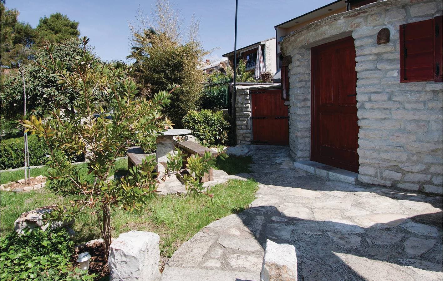 Foto 9 von 30: Charmante Ferienwohnung mit Terrasse, WLAN und Zugang zum Strand – der ideale Urlaubsort!