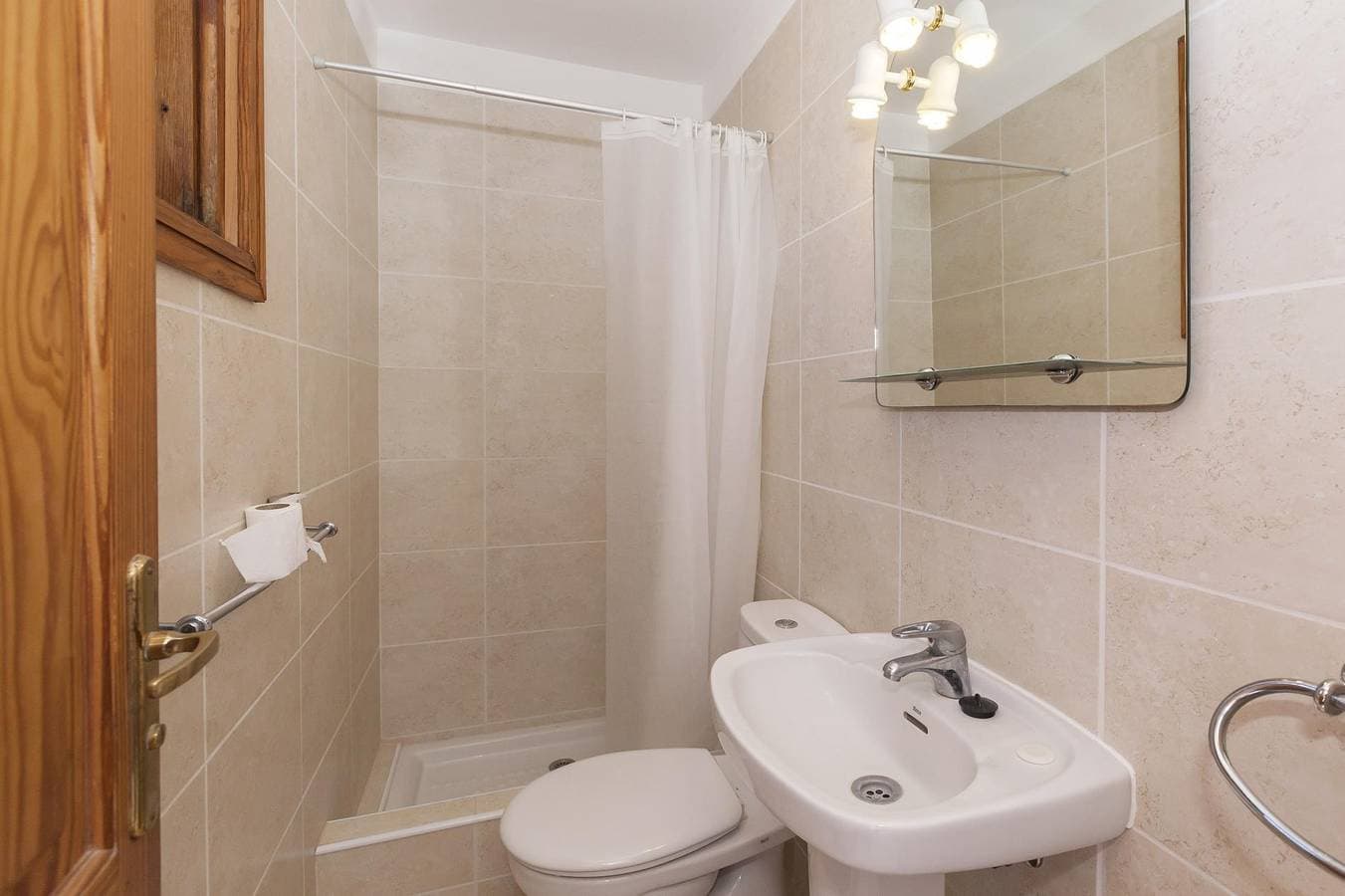 Foto 12 von 52: Ferienwohnung für 4 Personen mit Pool