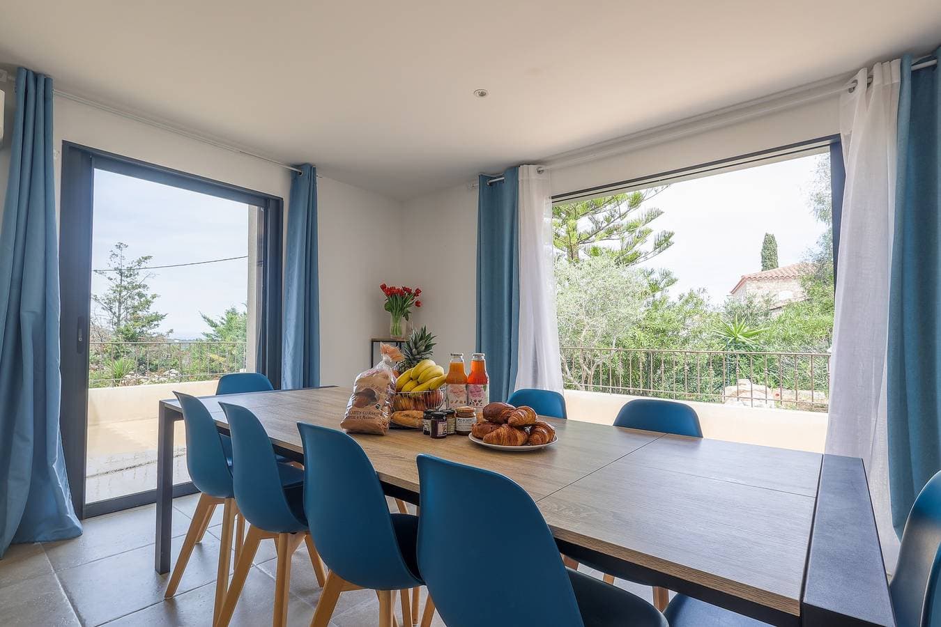 Foto 9 von 26: Villa für 10 Personen mit Terrasse