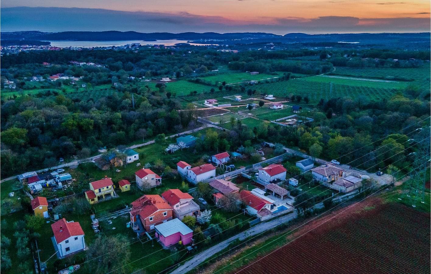 Foto 7 von 51: Gemütlich, 2 km von der Küste entfernt: WLAN, Pool und Terrasse in Ližnjan