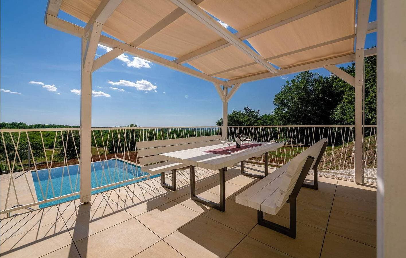 Foto 13 von 39: Apartment am Meer mit Pool, WLAN und Parkplatz