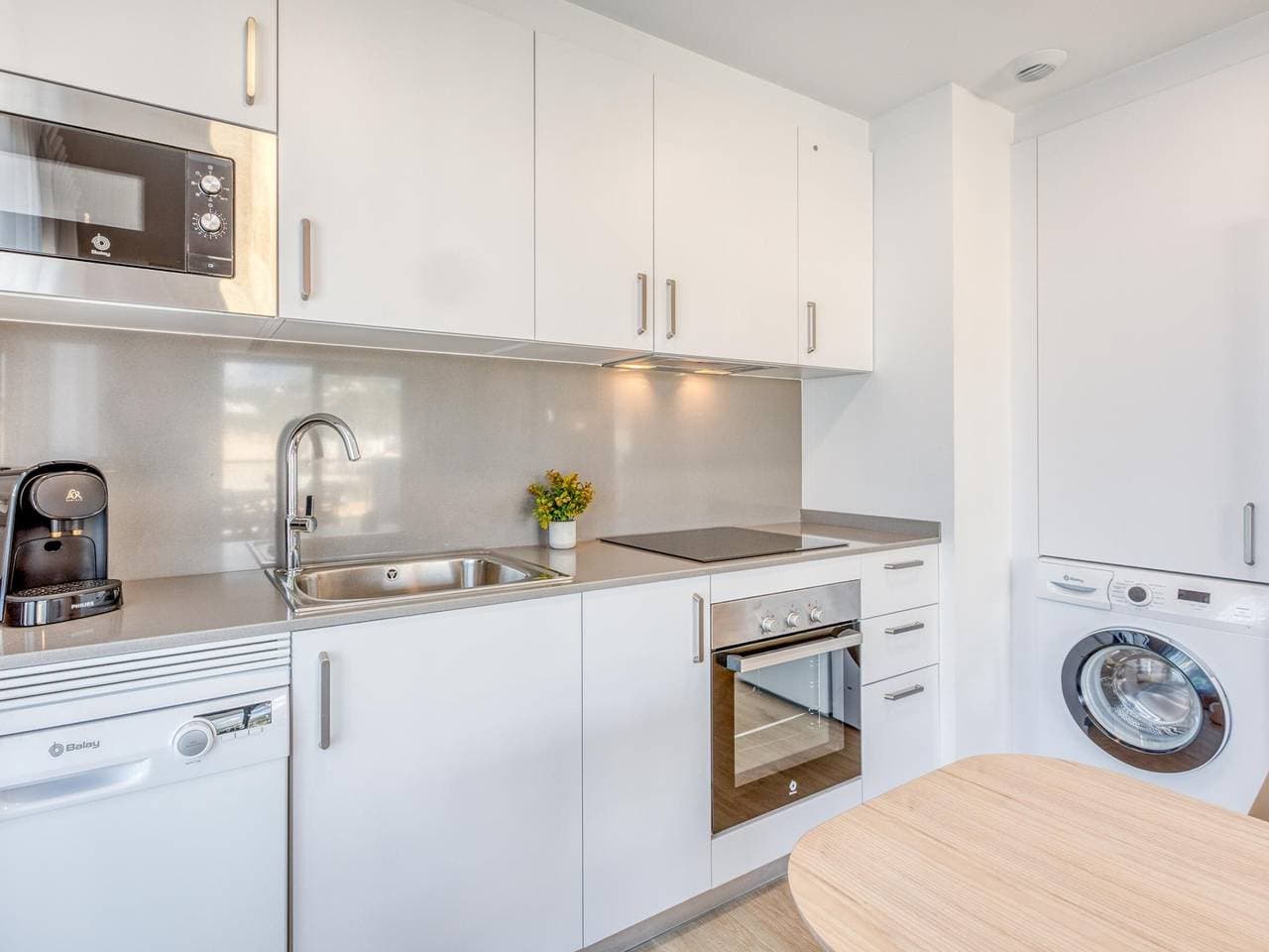 Foto 7 von 16: Modernes Penthouse in Estepona mit Parkplatz und atemberaubender Aussicht