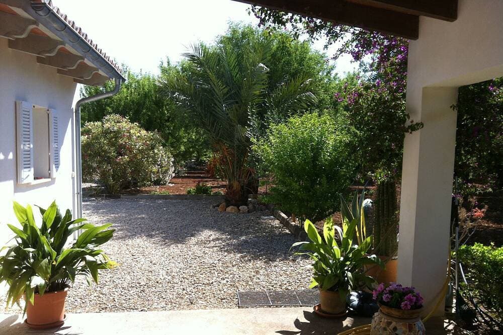 Foto 8 von 23: Haus auf der Insel Mallorca, in einer grünen