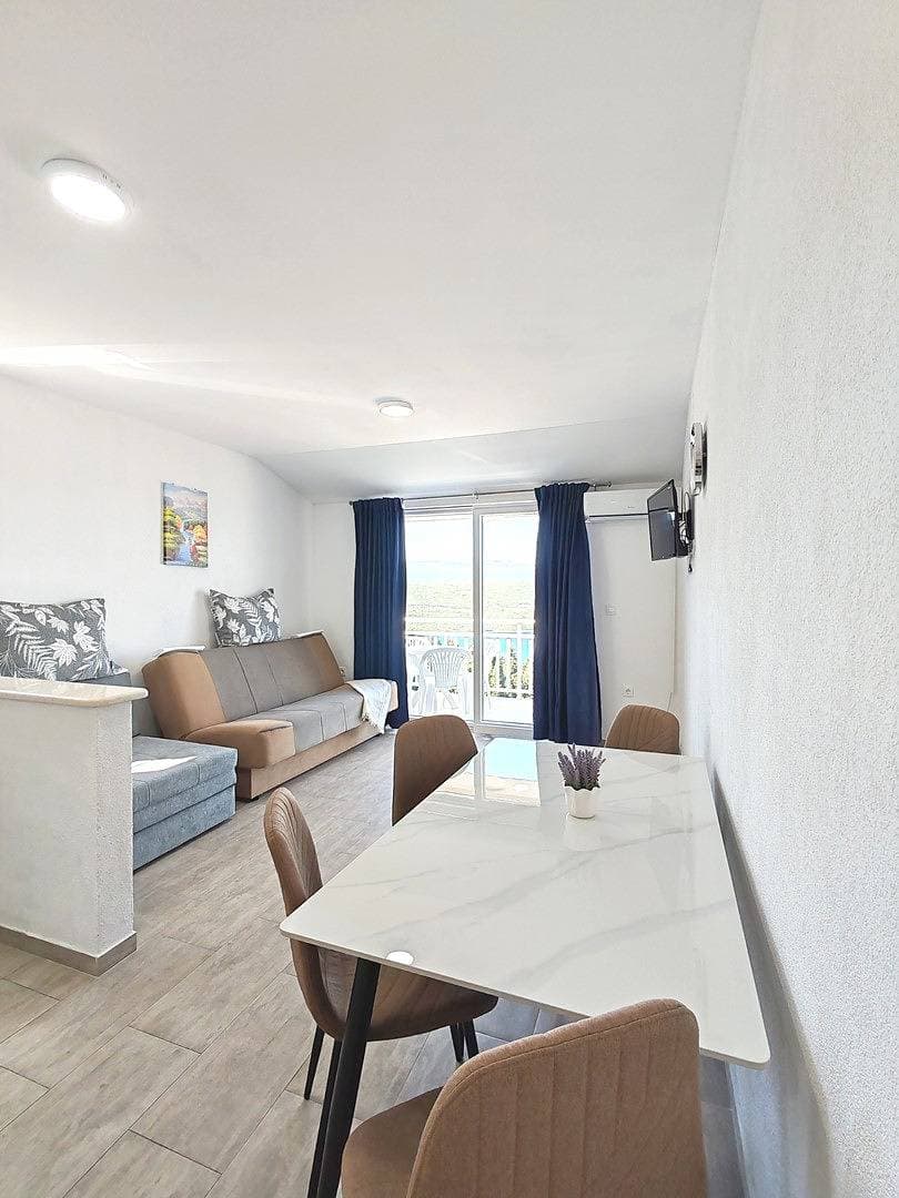 Foto 7 von 12: Ferienwohnung für 5 Personen mit Balkon/Terrasse