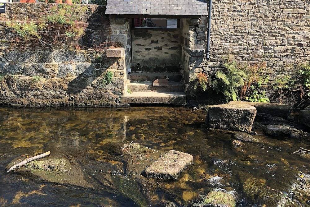 Foto 12 von 16: A small house in a private courtyard in the heart of Pont-Aven, across from the museum