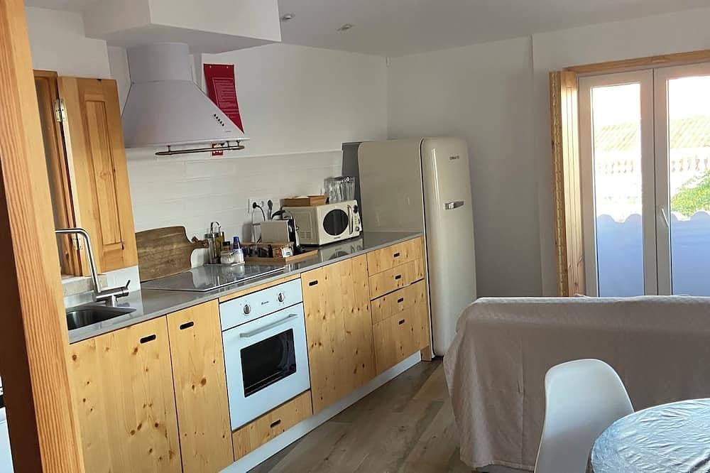 1 minute from the beach and in the center of the village there is a duplex full of light ☀️ 1