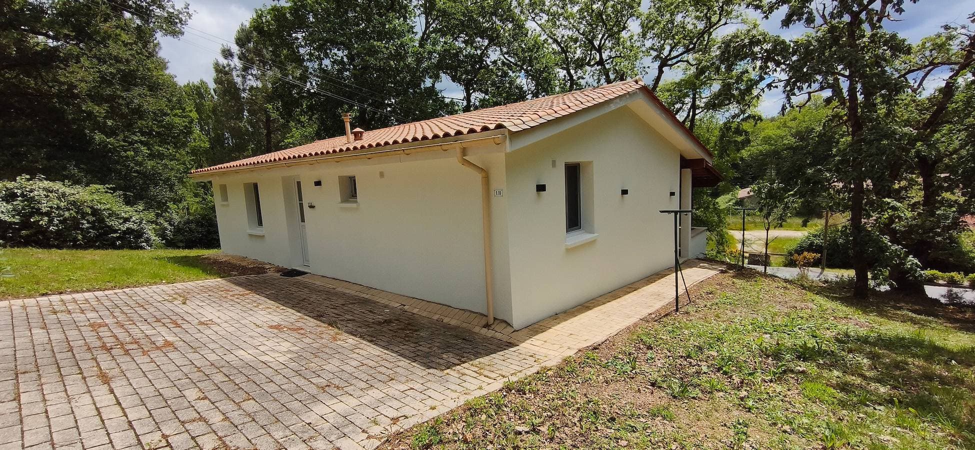 Foto 2 von 36: Ferienhaus 'Colombard' mit Seeblick, Gemeinschaftspool und WLAN
