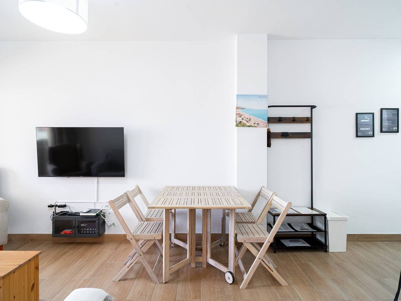 Foto 7 von 33: Renovierte Wohnung 100m vom Strand, 2 Schlafzimmer, Klimaanlage, voll ausgestattete Küche