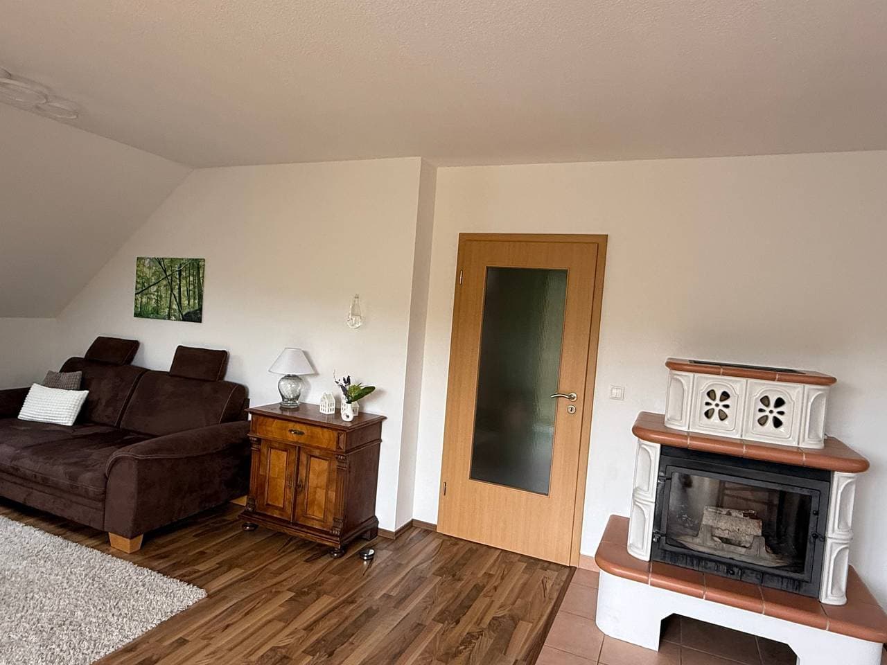 Foto 13 von 32: Ferienwohnung Am Kruchenplan - Fw mit offenen Wohnzimmer mit Küche und Balkon, 2 Schlafzimmer und Bad - 95qm für max. 5 Personen