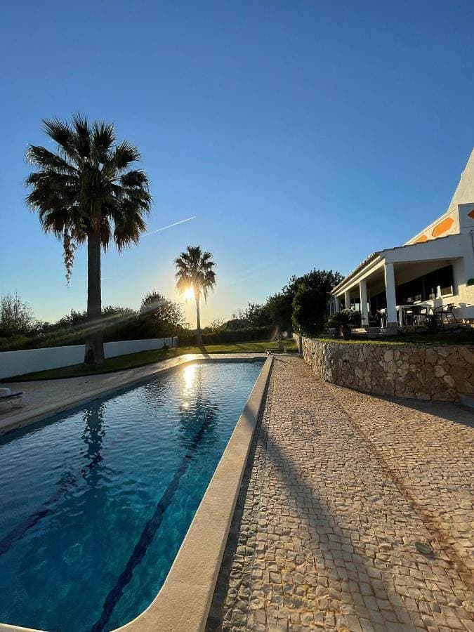 Foto 2 von 39: Villa with Private Pool