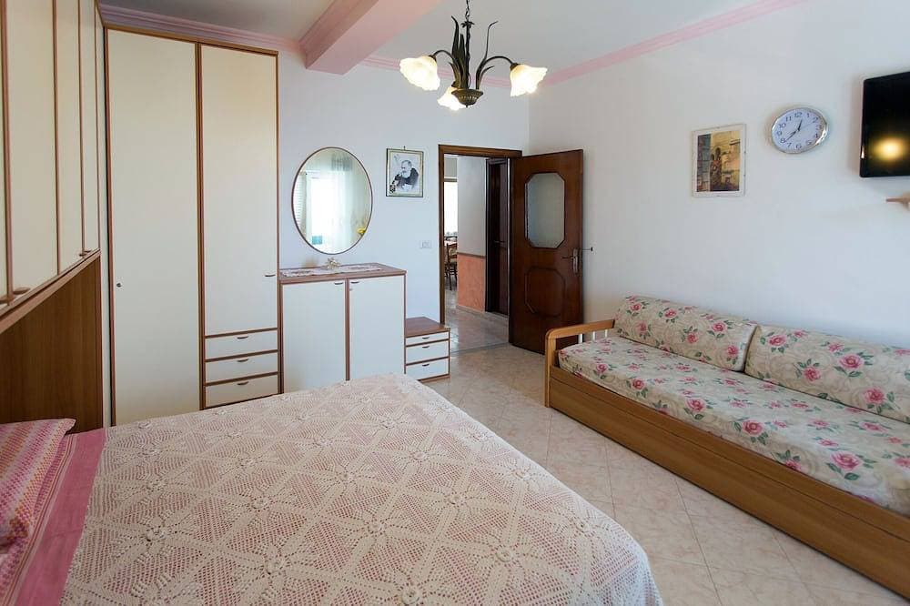 Foto 8 von 26: Enchanting Sea View Apartment with Terrace