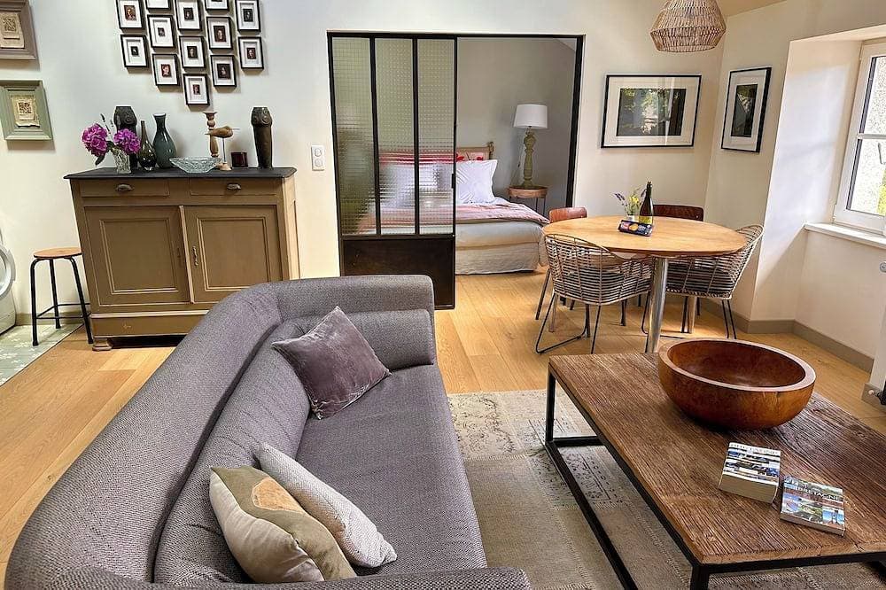 Foto 8 von 30: Stylish two bedroom apartment with river views
