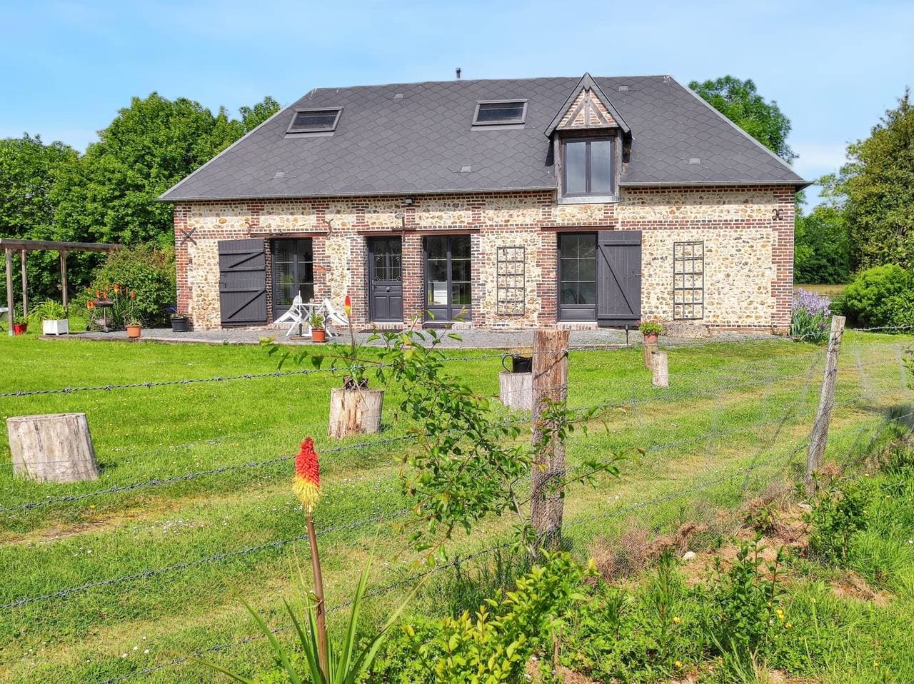 Foto 4 von 23: Charmantes Haus in Fort-Moville mit Privat Terrasse