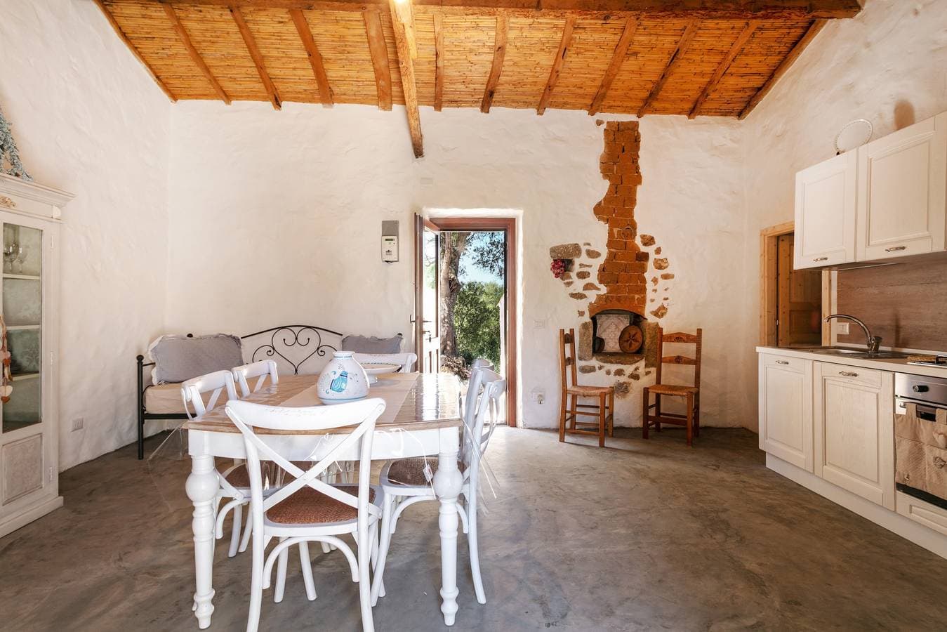 Foto 4 von 28: Ferienhaus 'Stazzu Saiacciu' mit Terrasse