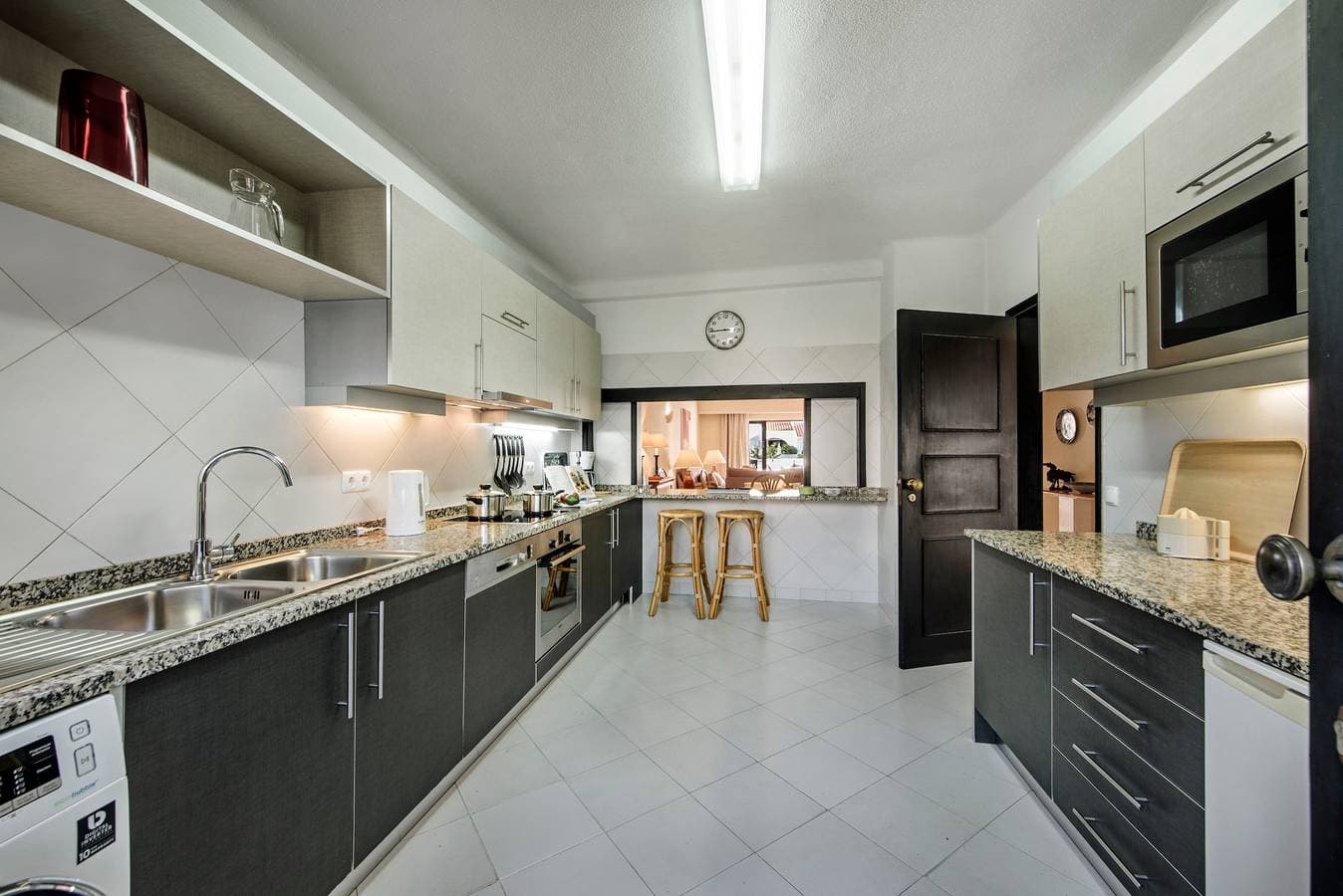 Foto 11 von 22: Villa "Mng Elliott 24" mit privatem Pool und WLAN