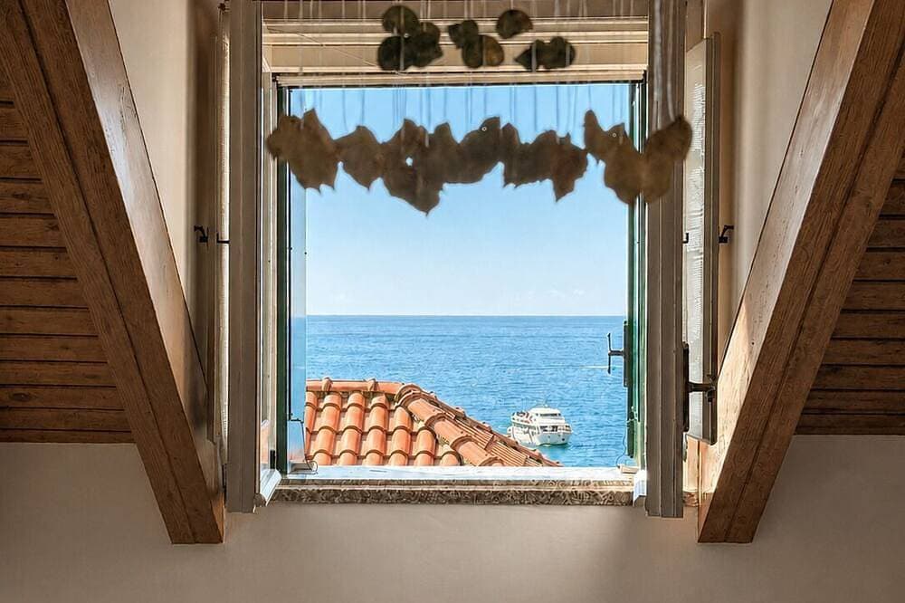 Foto 12 von 15: Cozy Attic in the Heart of the Pearl of the Amalfi Coast